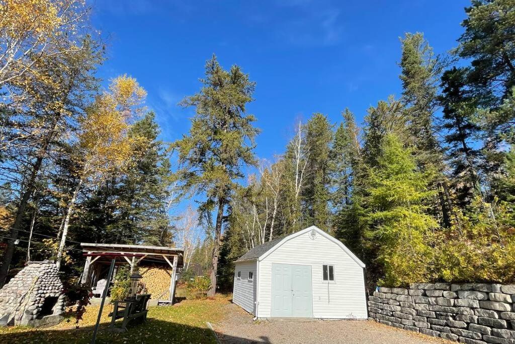 Le Chalet Bleu, Aux Pieds Des Monts-Valin Saint-David-de-Falardeau 외부 사진